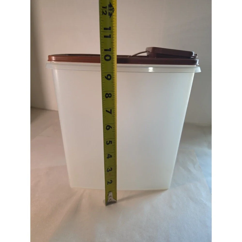 Vintage Large Tupperware Cereal Keepers 1588-3 W/Lid  Brown Storage